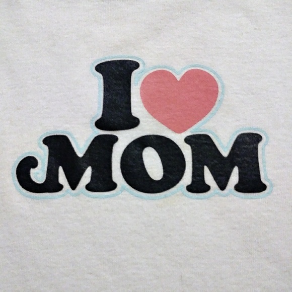 Old Navy "I ❤ MOM" Tees - Picture 2 of 8